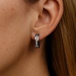 Srednje minđuše sa kristalima srebrna boja