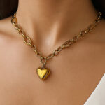 Pletena luksuzna ogrlica sa priveskom srca zlatna