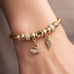 Narukvica sa kristalima i labudima