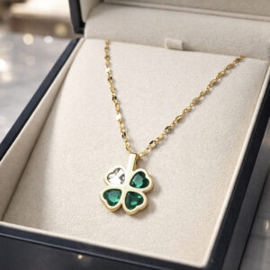 Lanac sa priveskom zelene deteline zlatna boja